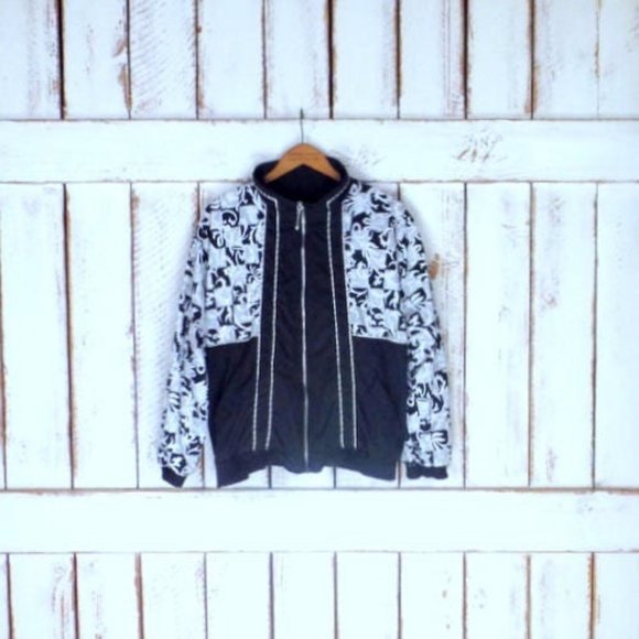 Vintage 90s black and white graphic floral print windbreaker jacket - Picture 1 of 7